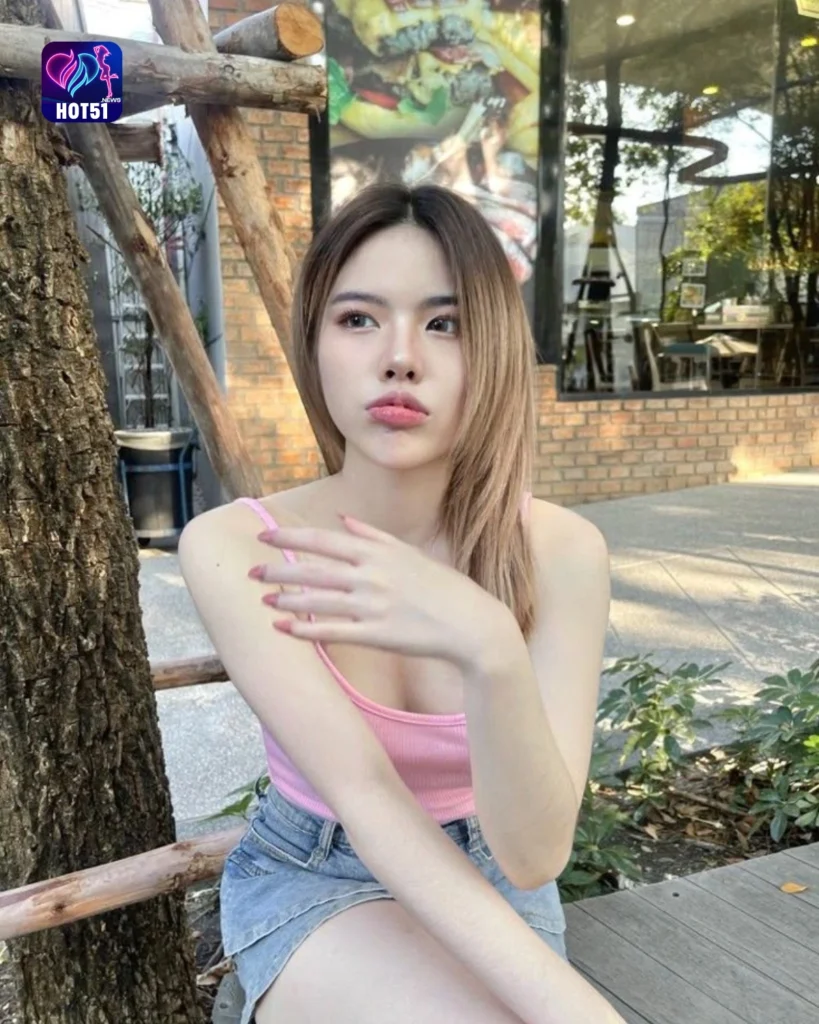 Hot51 Live APK Aplikasi Streaming Terbaik 2 Hot51 Live APK Aplikasi Streaming Terbaik