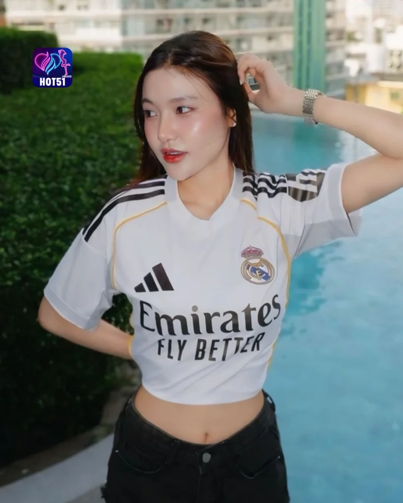 Nikmati Hot51 Live Stream Sekarang!